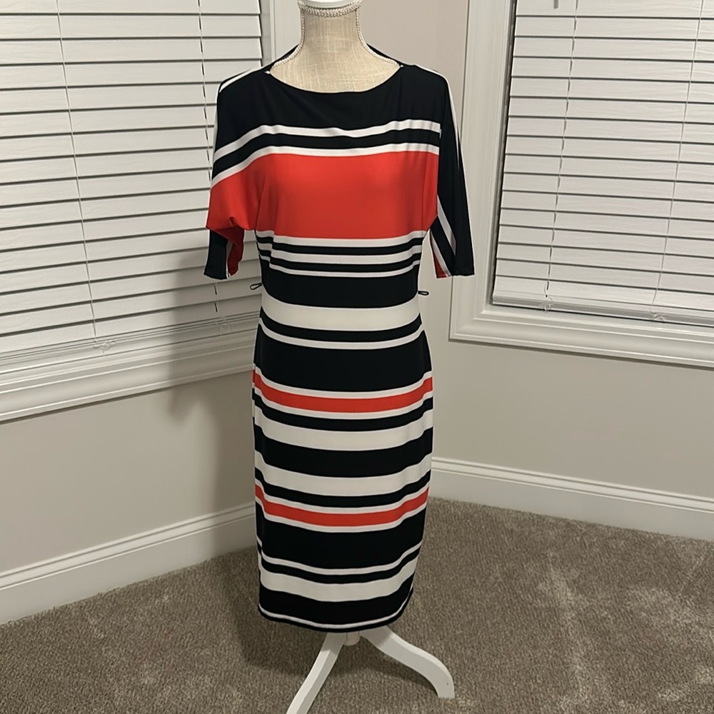 NEVERWORN woman’s dress